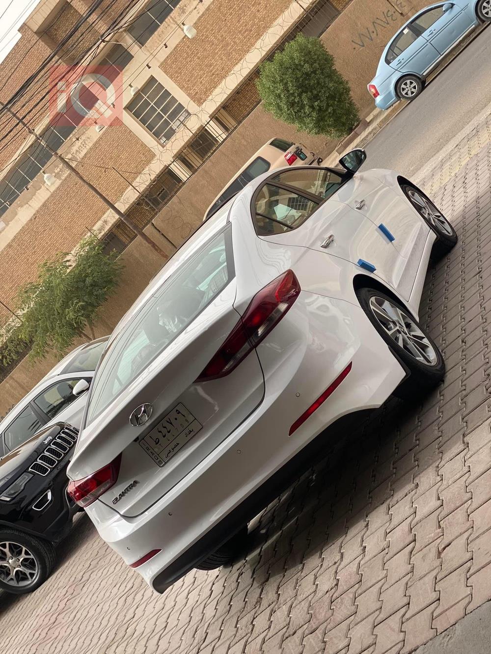 هیوندای ئەلەنترا